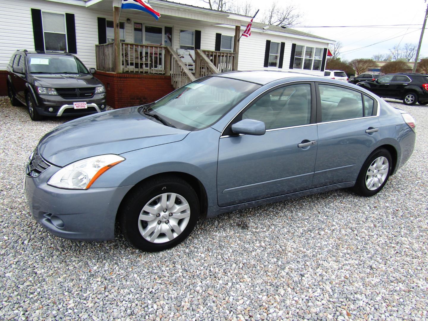 2012 LT BLUE Nissan Altima (1N4AL2AP1CC) , Automatic transmission, located at 15016 S Hwy 231, Midland City, AL, 36350, (334) 983-3001, 31.306210, -85.495277 - Photo#2